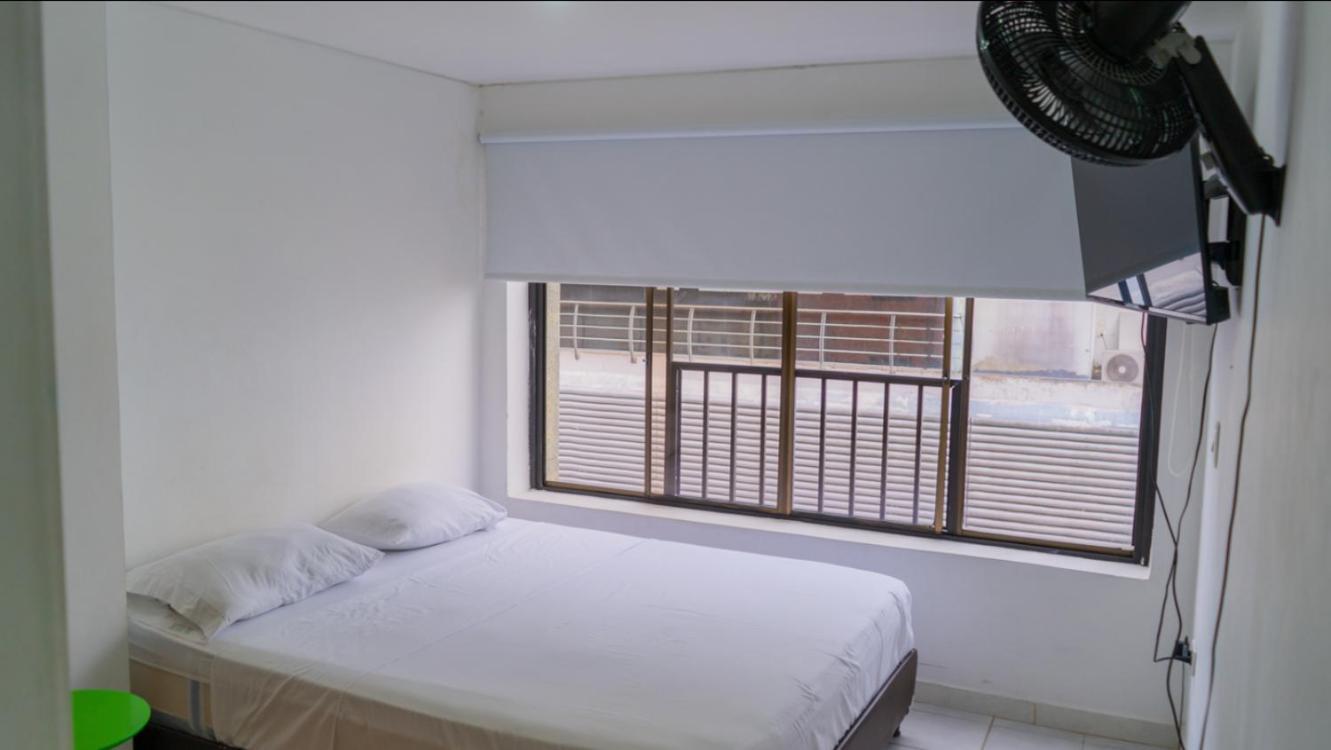 3 Bedroom, 2 Bathroom Cabecera Del Llano With Doorman *
